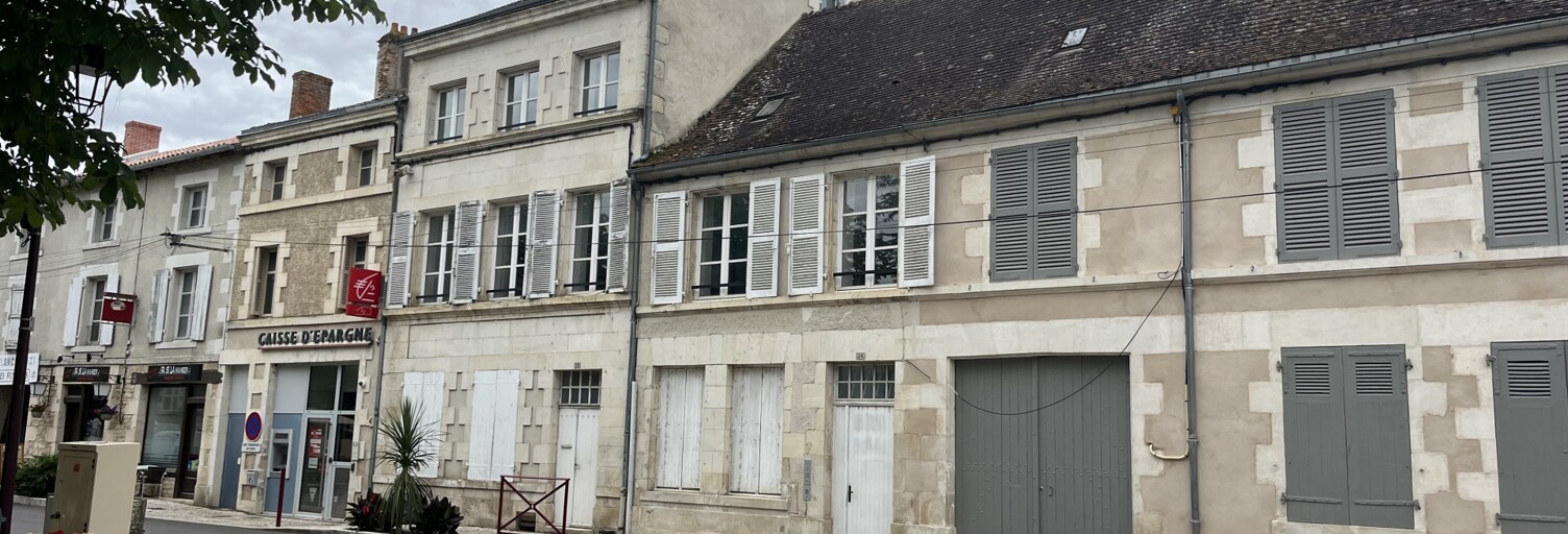Immeuble  389 m² à vendre à Saint-Savin (86310)