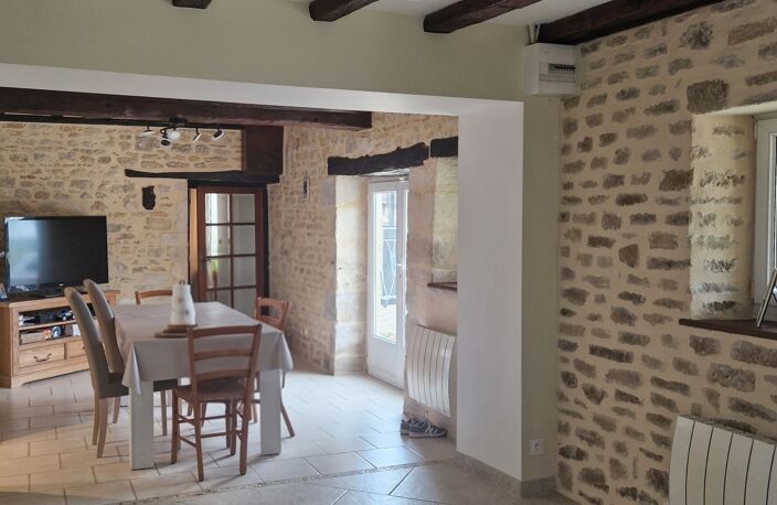 Vente Maison/villa 8 pièces — photo 2
