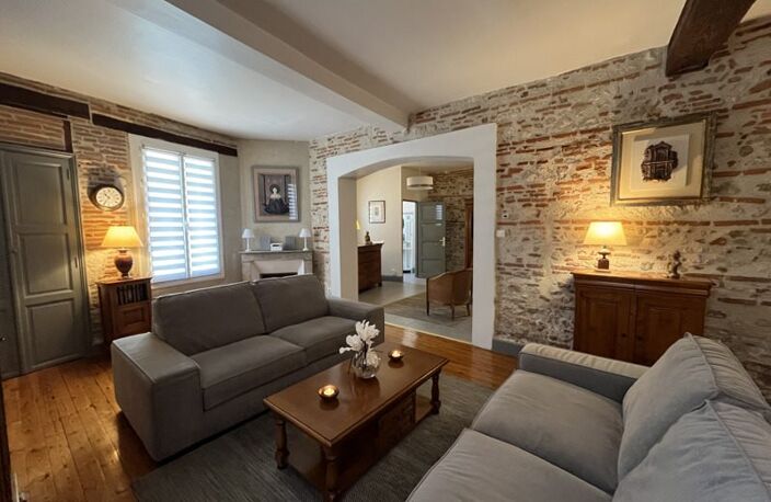 Maison de ville de 8 pièces principales — photo 2