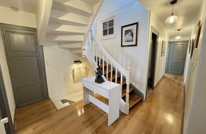 Maison de ville de 8 pièces principales — photo 4