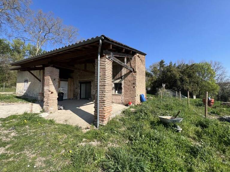 Maison en pierre de 3 pièces principales — photo 1