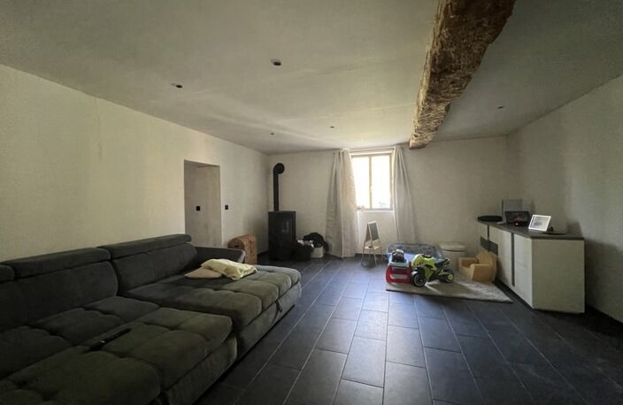 Maison en pierre de 3 pièces principales — photo 3