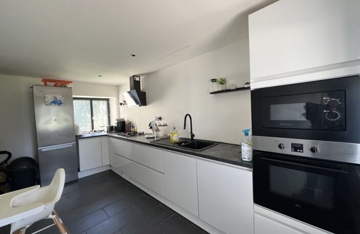 Maison en pierre de 3 pièces principales — photo 4