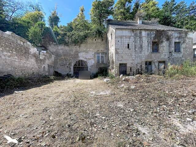 Maison en pierre de 10 pièces principales — photo du bien