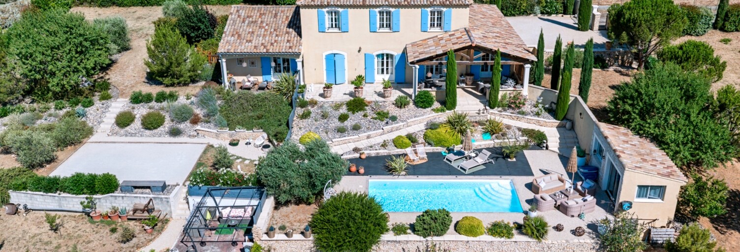 Maison 7 Pièces 220 m² à vendre à Savasse (26740)