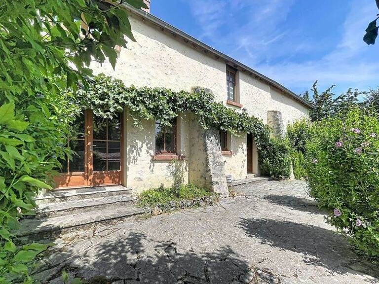Maison en pierre de 6 pièces principales — photo 1