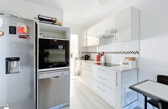 Vente maison 4 pièces 92 m² Cenon (33150) — photo 3
