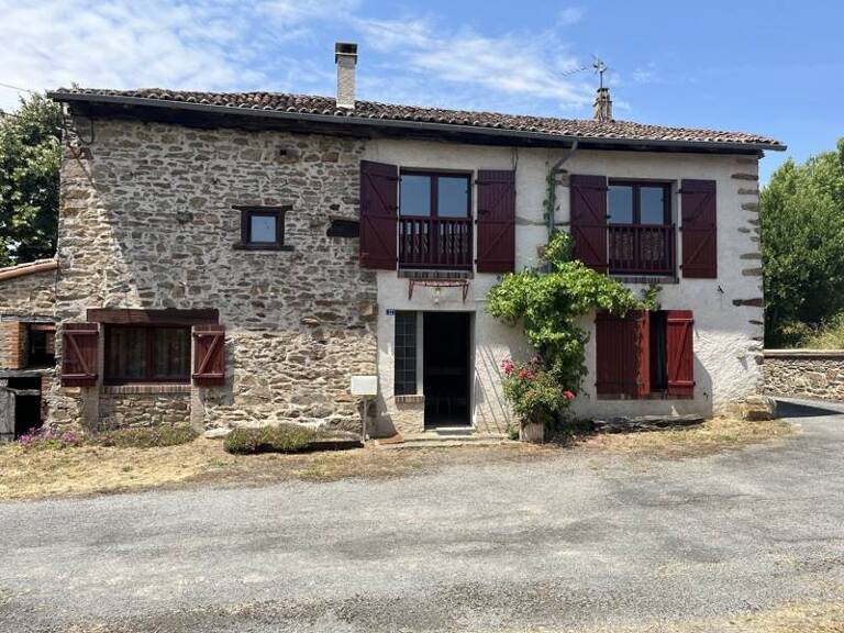 Maison en pierre de 3 pièces principales — photo 1