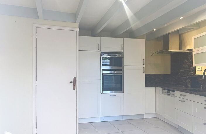Maison de ville de 8 pièces principales — photo 2