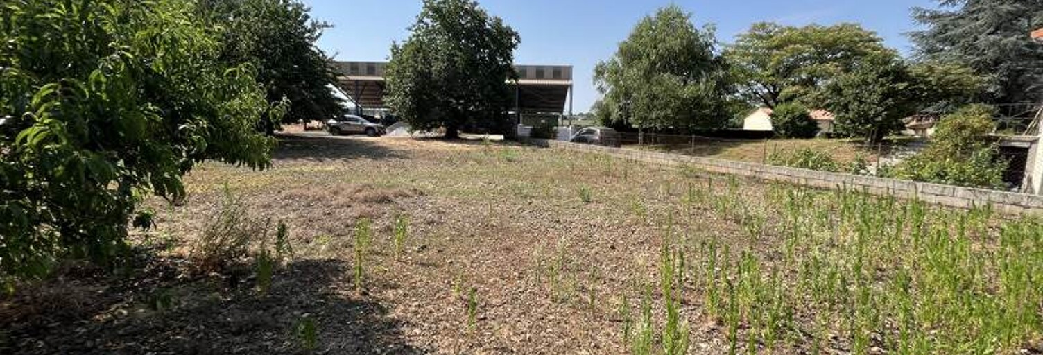 Terrain  910 m² à vendre à Saint-Pierre-d'Exideuil (86400)