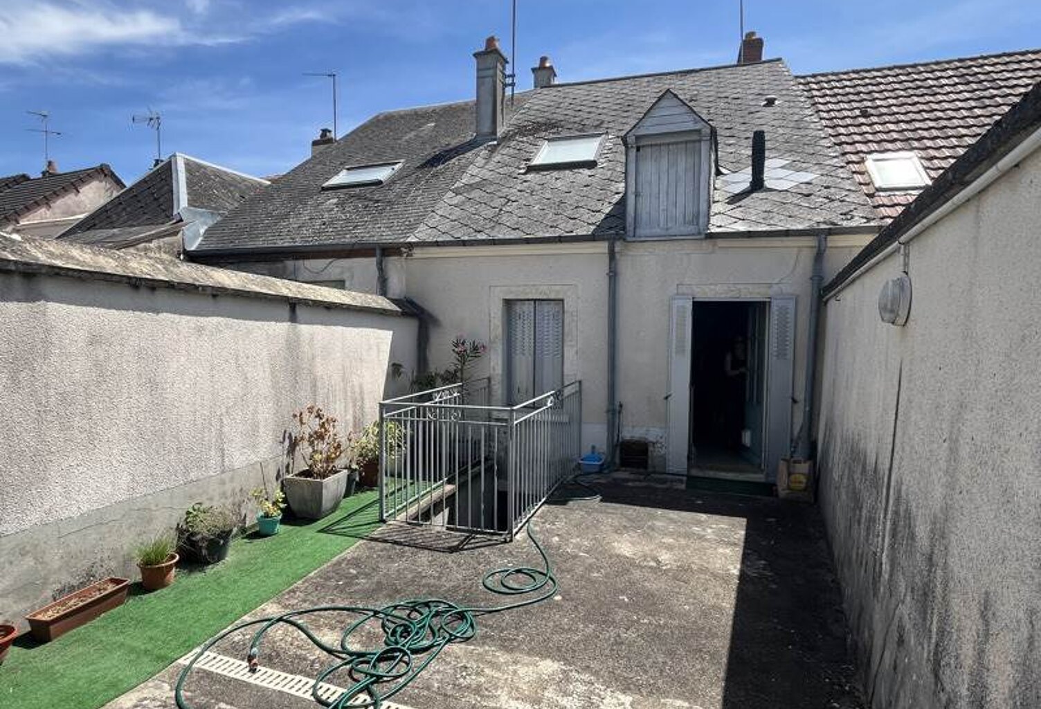 Vente maison 4 pièces 73 m² Mehun-sur-Yèvre (18500) — photo 1