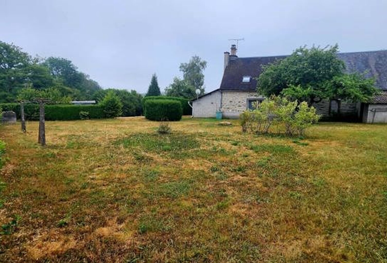 Ferme (tte) de 5 pièces principales — photo 1