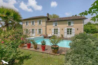 Maison 11 pièces 689920 €