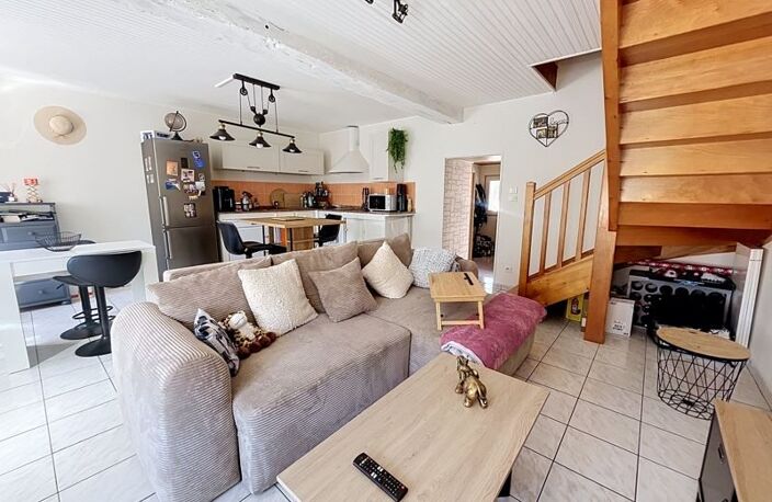 Maison en pierre de 3 pièces principales — photo 2