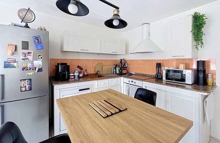 Maison en pierre de 3 pièces principales — photo 3