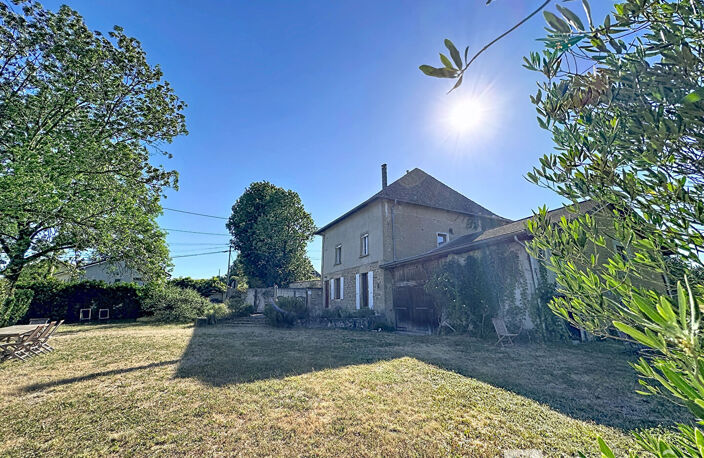 Maison a 15 Minutes de l' A43 , 7 pièces,  piscine. — photo 2