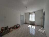À vendre   Maison mitoyenne avec trois chambres et un  grand — photo 4