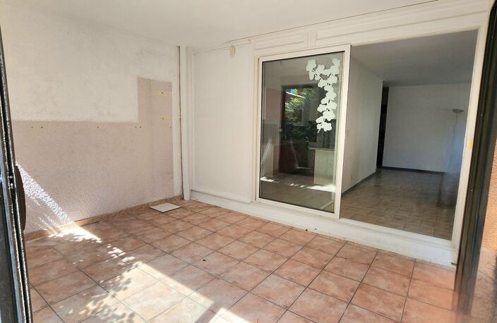 Plan de Cuques appartement T2 d'environ 49 m² avec véranda en — photo 5