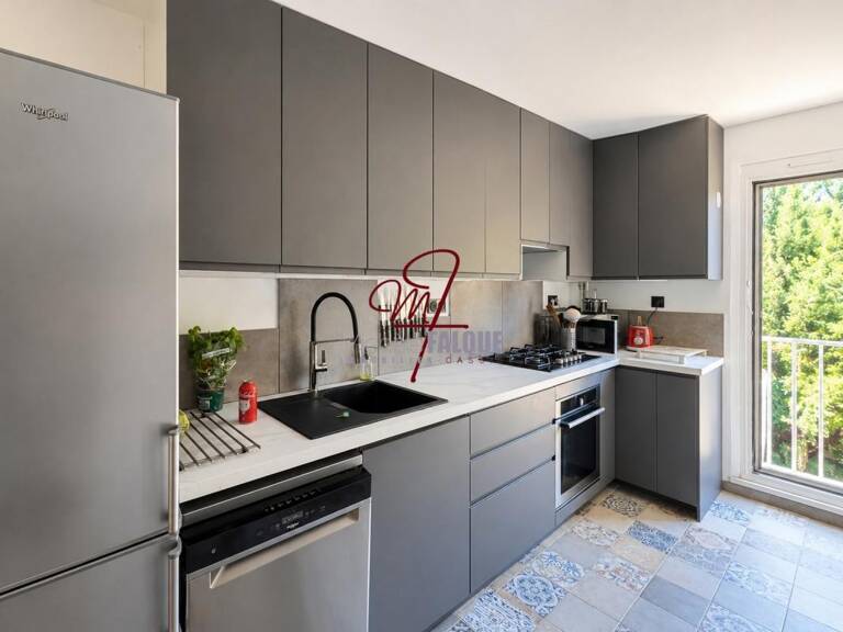 APT T4 — photo 1