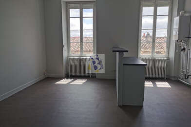 Appartement 3 pièces 610 €