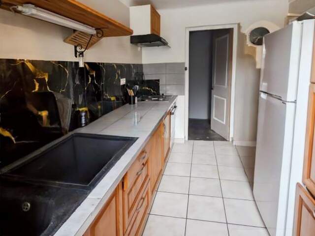 EXCLUSIVITÉ MANOSQUE – T3 VENDU LOUÉ – RENTABILITÉ NETTE 6,5% – PARKING — photo du bien
