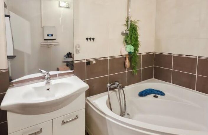 EXCLUSIVITÉ MANOSQUE – T3 VENDU LOUÉ – RENTABILITÉ NETTE 6,5% – PARKING — photo 3