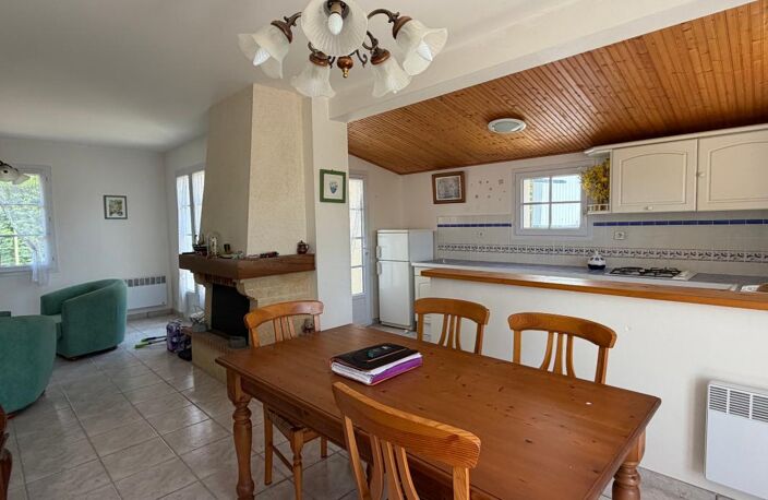BREM SUR MER 85 A 2 PAS DES PLAGES DANS QUARTIER RESIDENTIEL VILLA PLAIN PIED AVEC GARAGE ET JARDIN CLOS — photo 5