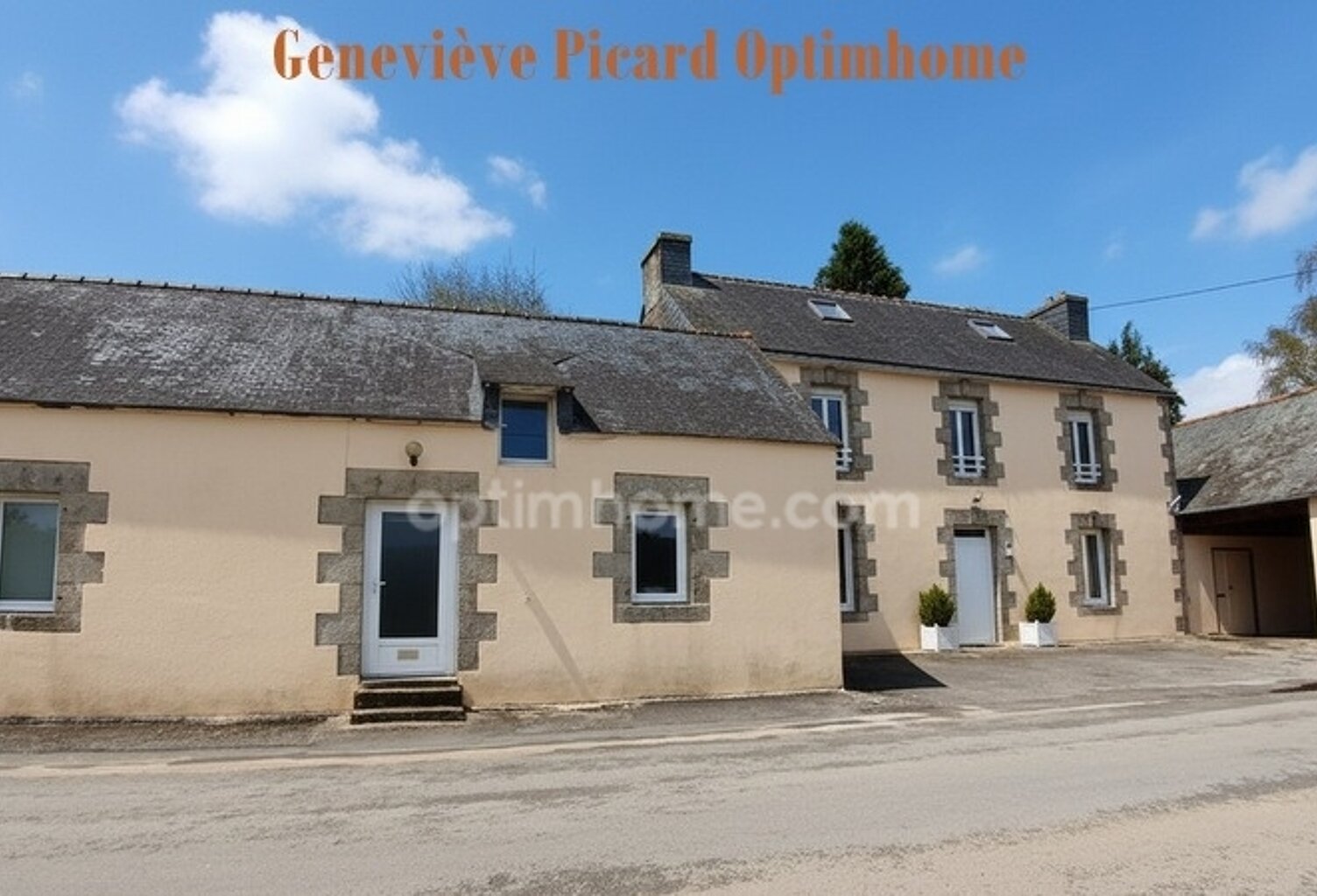 Ancien corps de ferme à Saint-Aignan (56) avec dépendances sur environ 3 500 m2 de terrain — photo 1