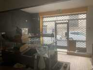 EMPLACEMENT N°1 : LOCAL COMMERCIAL OU BUREAUX DE 30 M² (AVEC CAVE) ROCHEFORT — photo 4