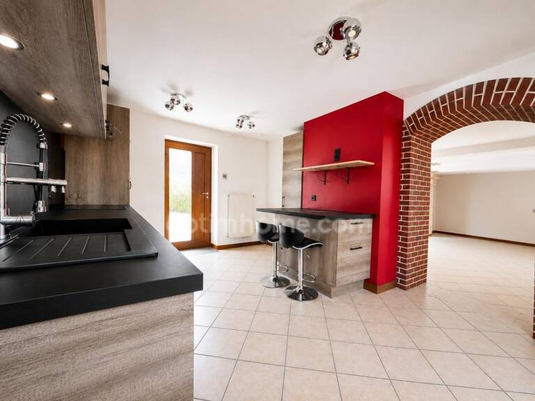 Maison de caractère 138m2 avec dépendance et double garage — photo 1