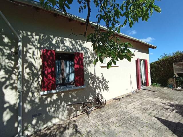 Maison 4 chambres grand sous-sol — photo du bien