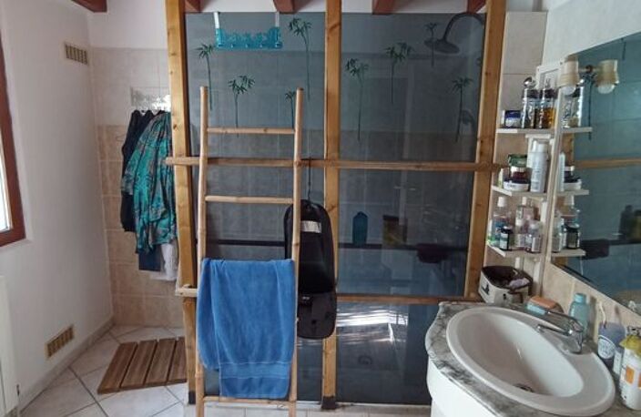 Maison 4 chambres grand sous-sol — photo 4