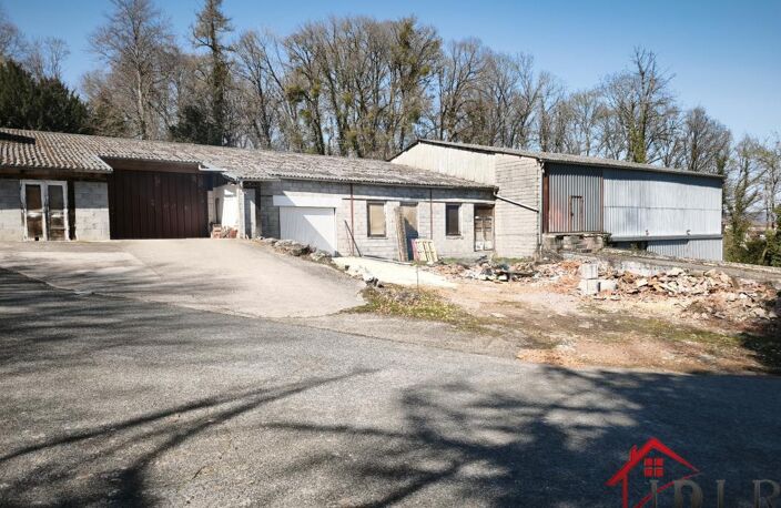 immeuble composé de 2 maisons, 2 garages et 2 bâtiments — photo 2