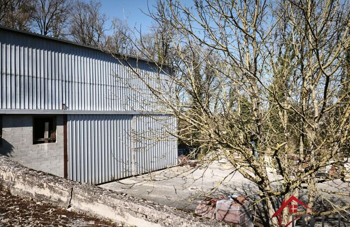 immeuble composé de 2 maisons, 2 garages et 2 bâtiments — photo 4