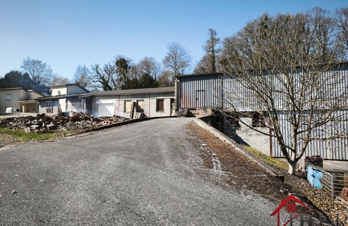 immeuble composé de 2 maisons, 2 garages et 2 bâtiments — photo 5