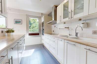 Appartement 4 pièces 318725 €