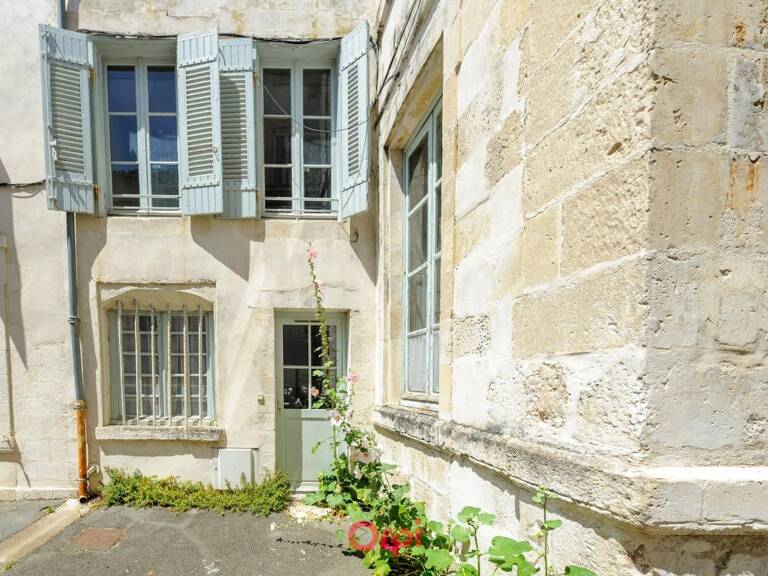 Duplex de charme avec cour privative et 2 chambres — photo 1