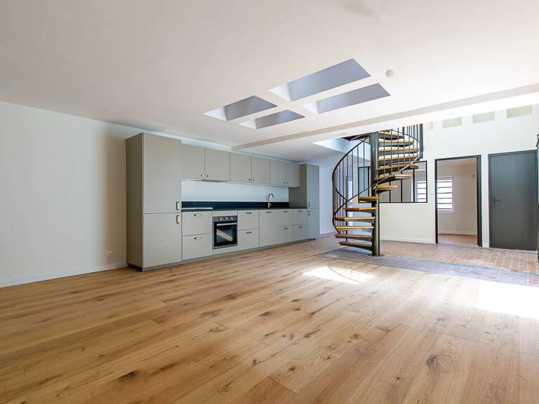 Marseille 7ème - Vieux port - Magnifique duplex de 102 m² entièr — photo 1