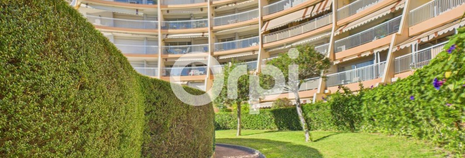 Appartement 1 Pièce 27 m² à louer à Mandelieu-la-Napoule (06210)