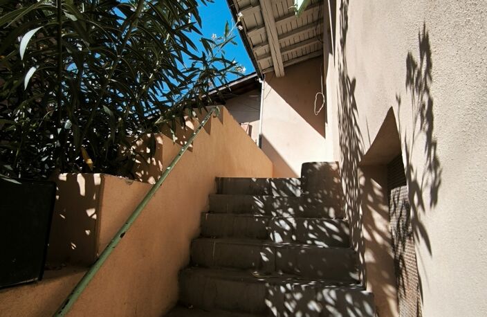 Maison de ville à fort potentiel – 65,69 m² habitables + balcon+ sous-sol de 46 m² – Grigny-sur-Rhône — photo 2