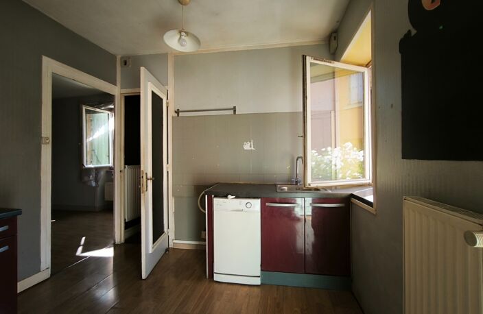 Maison de ville à fort potentiel – 65,69 m² habitables + balcon+ sous-sol de 46 m² – Grigny-sur-Rhône — photo 3