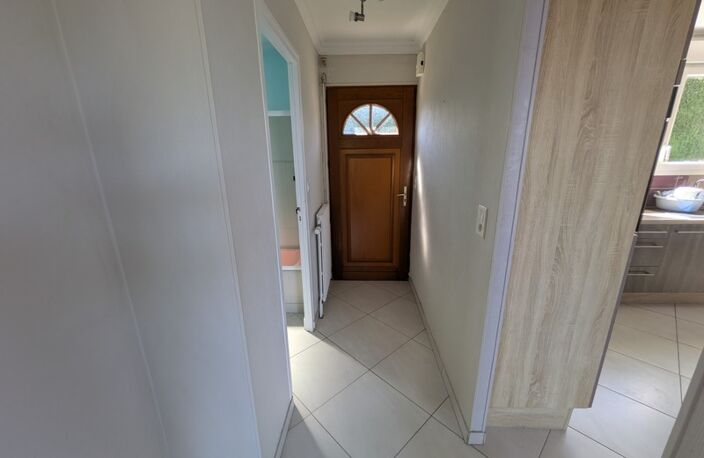 NEULLIAC MAISON EN REZ DE CHAUSSEE SURELEVE de 73m² 3 PIECES PARCELLE DE 1231m² EN PARTIE CONSTRUCTIBLE — photo 5