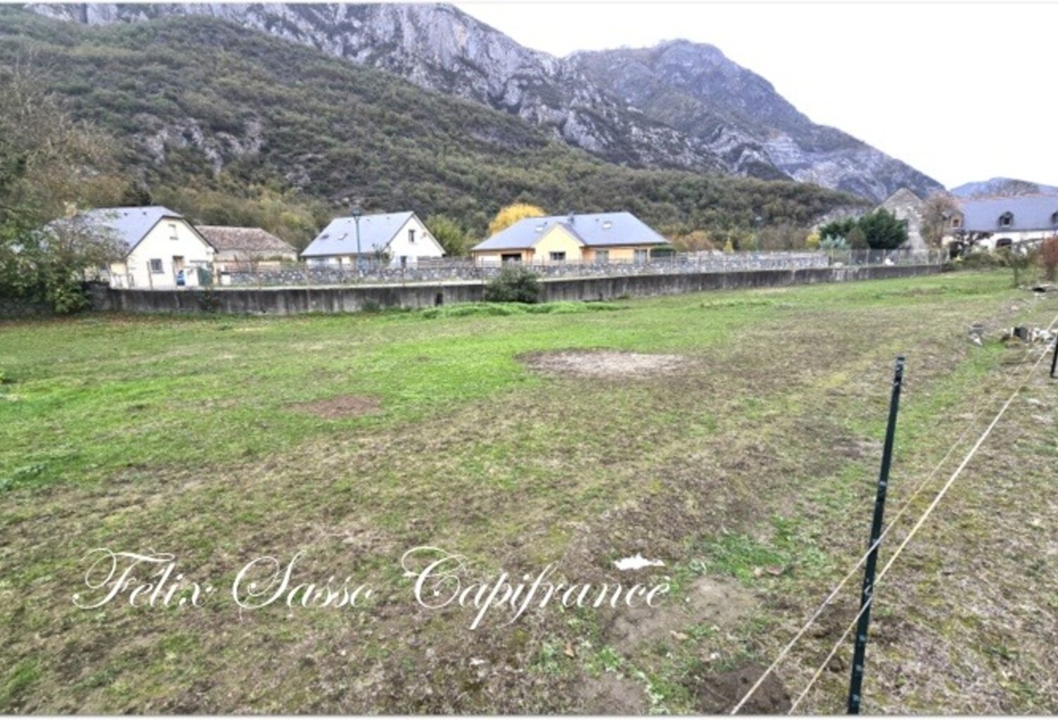 Terrain à vendre  AGOS VIDALOS (65) de 900m2 Secteur recherché , proche Argeles-Gazost et Lourdes — photo 1
