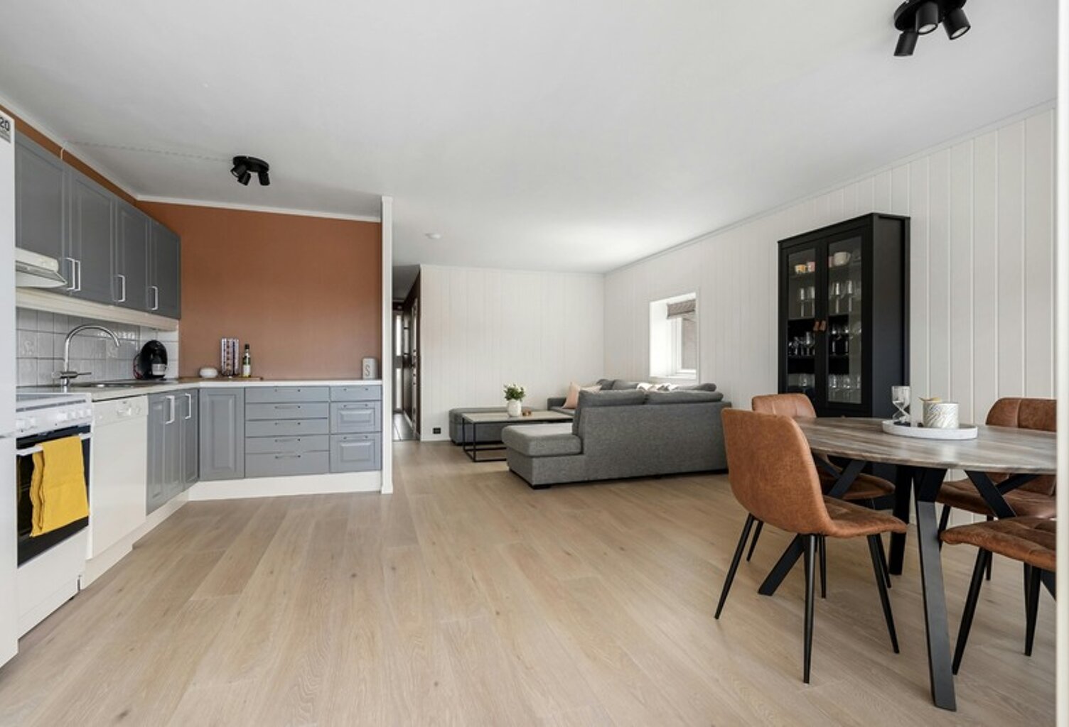 A vendre beau 4 pièces balcon et parking — photo 1