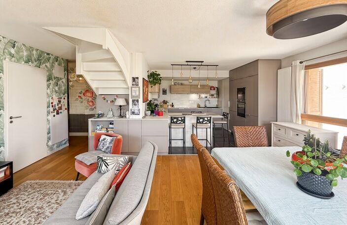 Superbe Duplex T4 - Double Terrasse - Parking - Entre Nansouty et Barrière de Bègles — photo 2