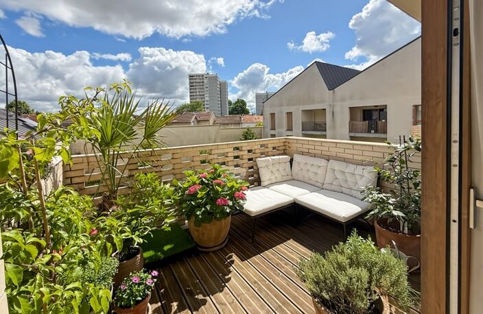 Superbe Duplex T4 - Double Terrasse - Parking - Entre Nansouty et Barrière de Bègles — photo 3