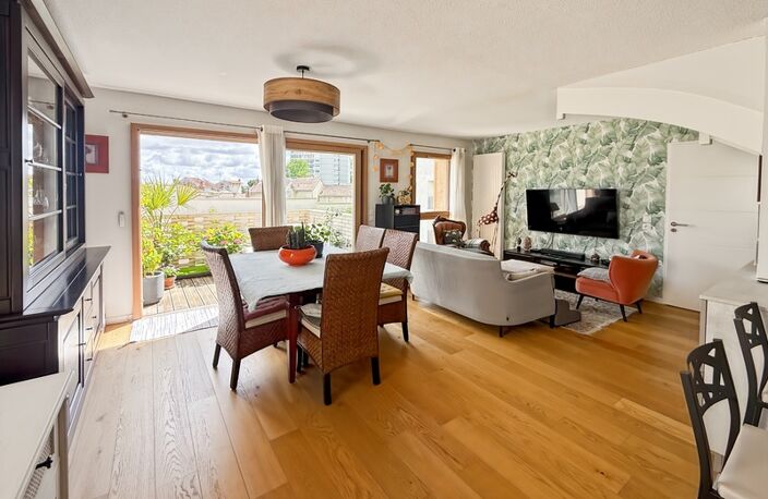 Superbe Duplex T4 - Double Terrasse - Parking - Entre Nansouty et Barrière de Bègles — photo 4