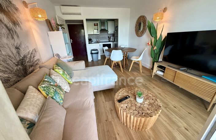 AJACCIO (20), appartement T2, proche plage au sein d'une résidence standing, avec piscine et parking — photo 3