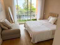 AJACCIO (20), appartement T2, proche plage au sein d'une résidence standing, avec piscine et parking — photo 4