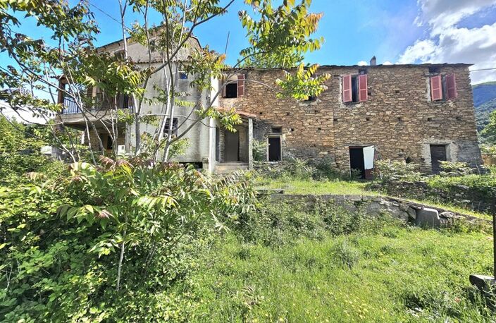 Deux maisons de village en pierre, 150 m2 à rénover avec jardin et caves aménageables à SAN LORENZO, HAUTE CORSE (20) — photo 2